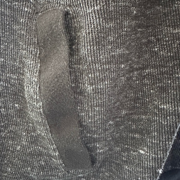 Old Navy Collared Sweater w/Single Button Closure @ Collar Black/Grey, Mens Med. - Picture 7 of 11